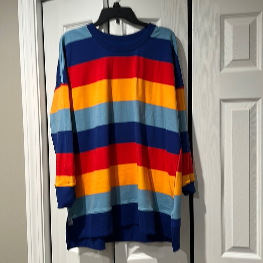 Brand New w/o tag LuLaRoe Hannah sweater
